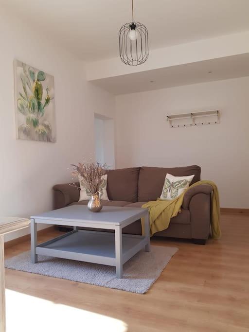 Piso- Huesca Capital - With Elevator Apartment Екстериор снимка